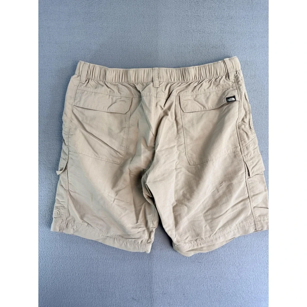 The North Face Shorts Mens XL Beige Nylon Hiking 9 Inseam Belted Cargo